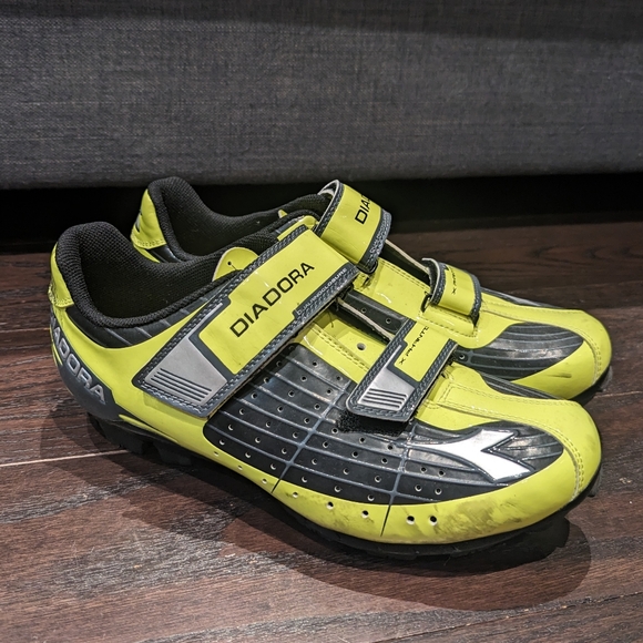 Diadora Road Cycling Shoes - Picture 2 of 9